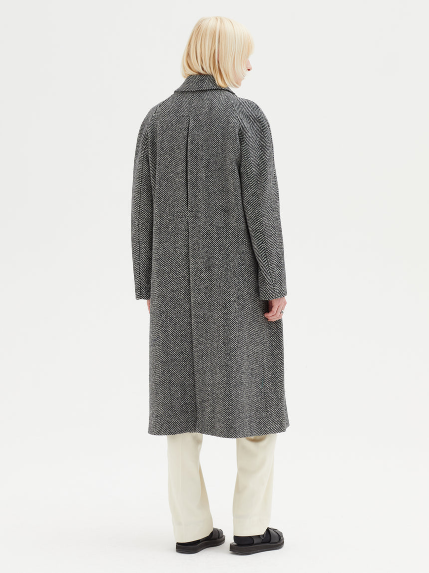 TWEED OVERCOAT