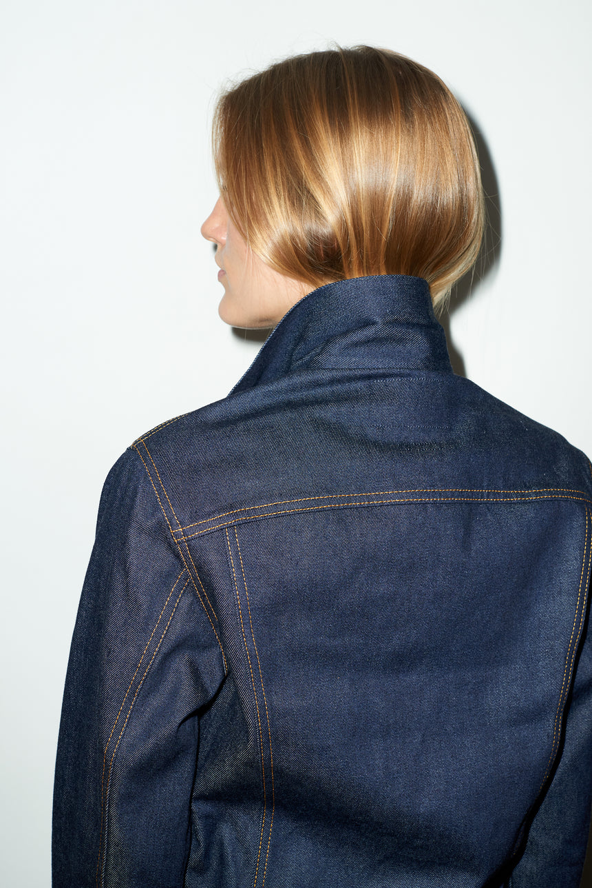 TAILORED DENIM TRUCKER JACKET IN RAW INDIGO DENIM