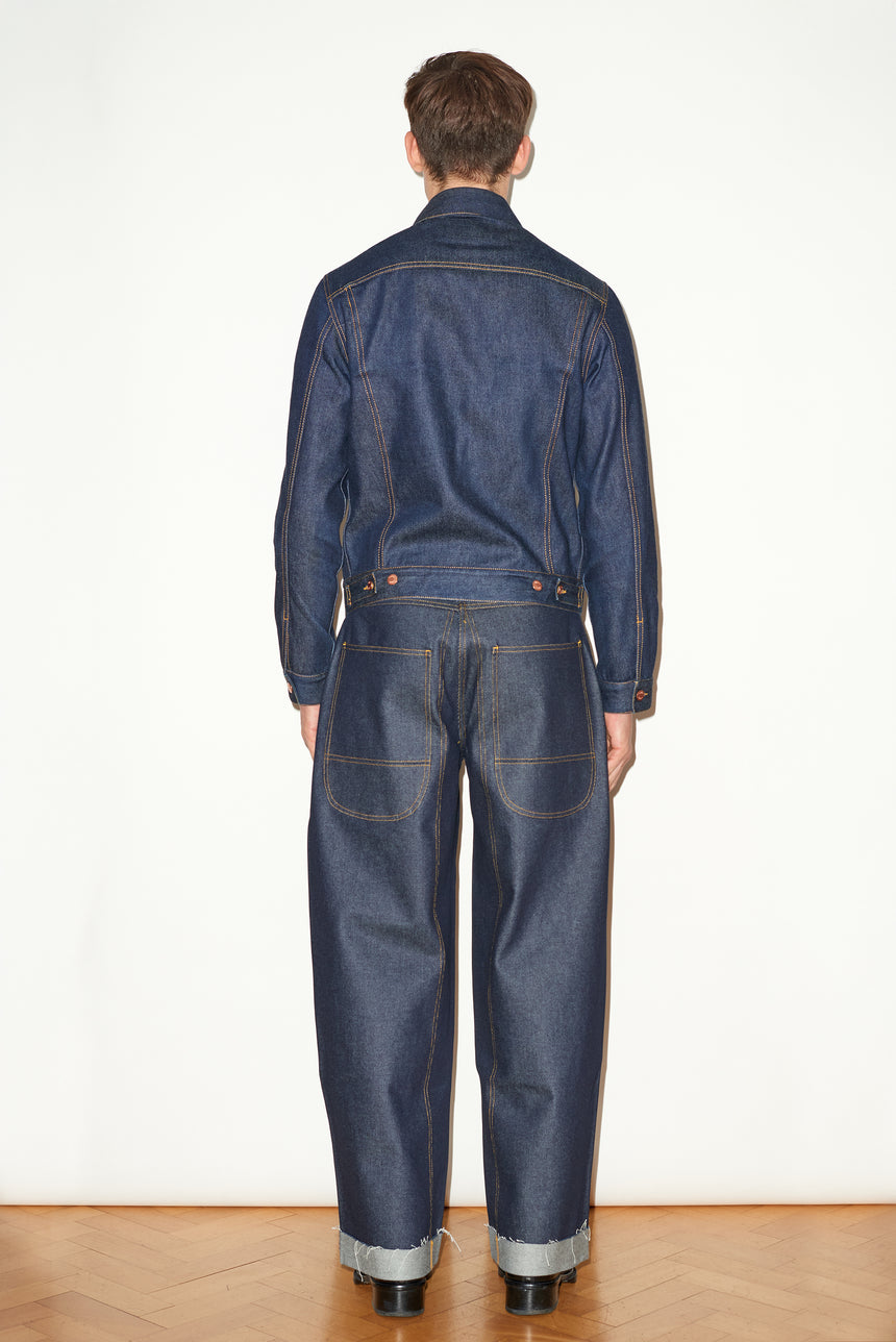 TAILORED DENIM TRUCKER JACKET IN RAW INDIGO DENIM