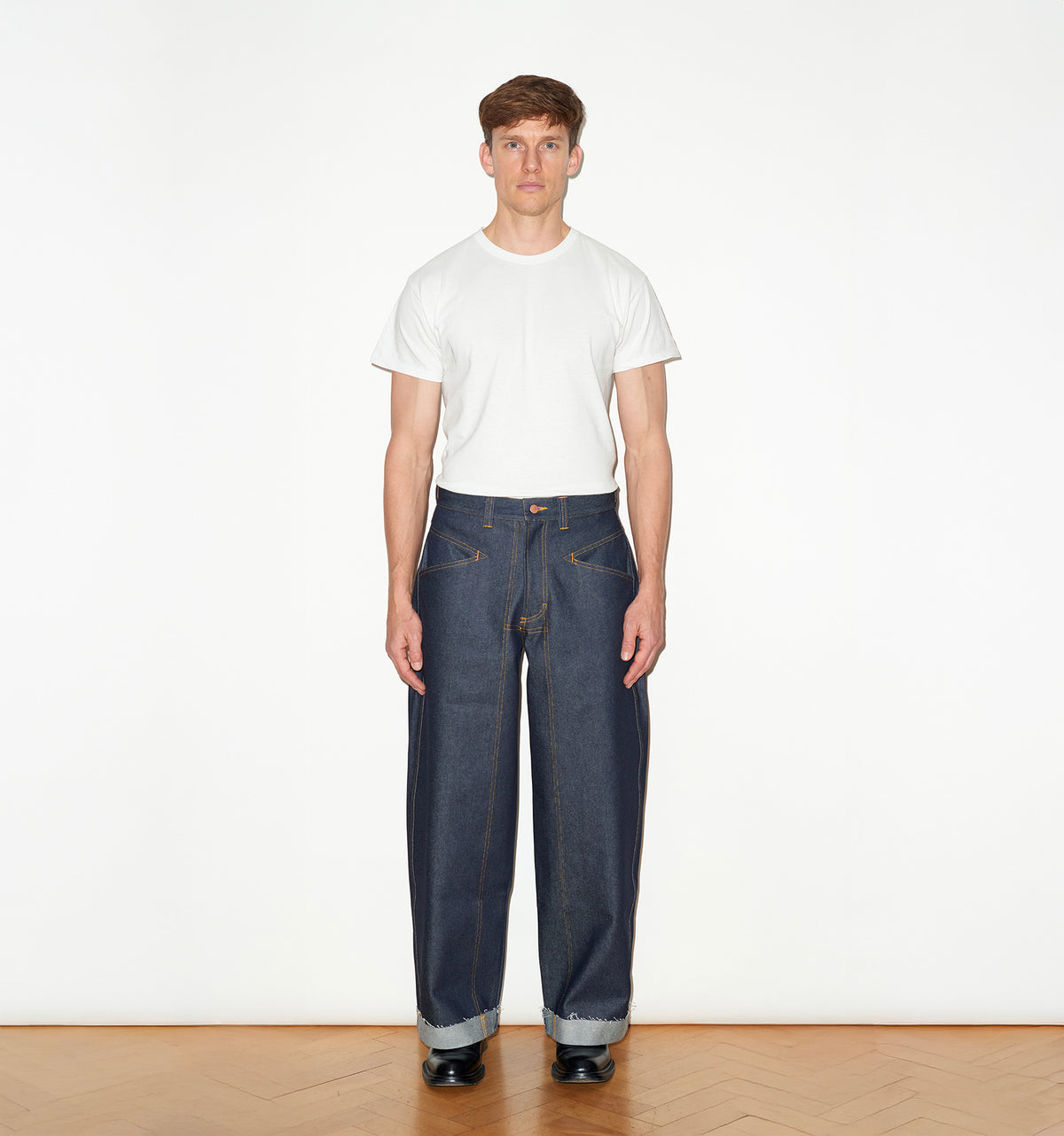 WIDE LEG MID RISE INDIGO JEANS