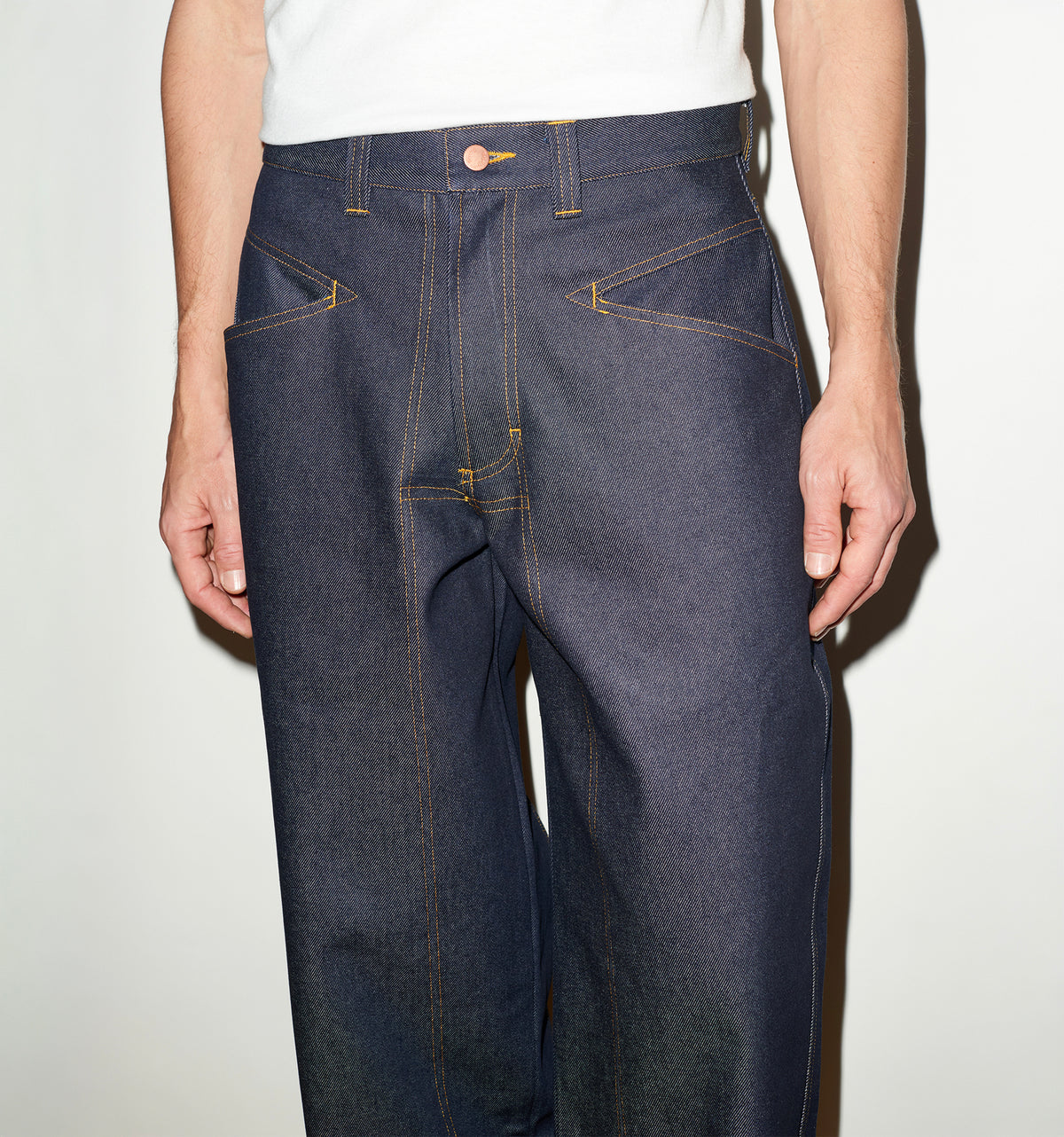 WIDE LEG MID RISE INDIGO JEANS